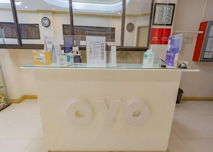 Vaccinated Staff - Oyo 731 P3k Suites 1 ホテル