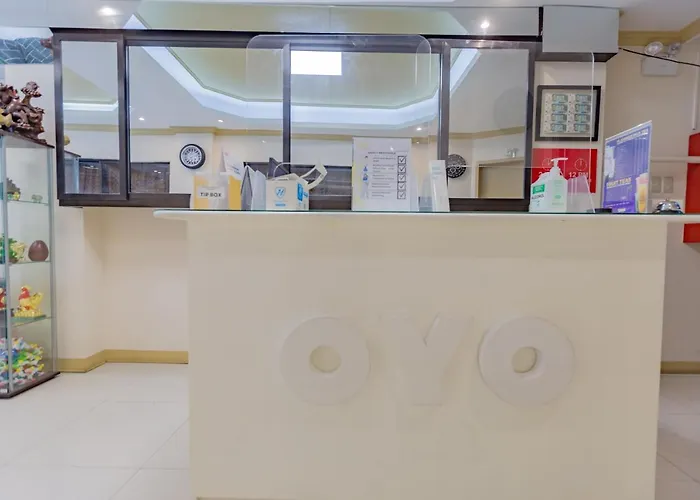 Vaccinated Staff - Oyo 731 P3k Suites 1 2* マニラ市