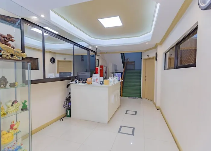 ホテル Vaccinated Staff - Oyo 731 P3k Suites 1
