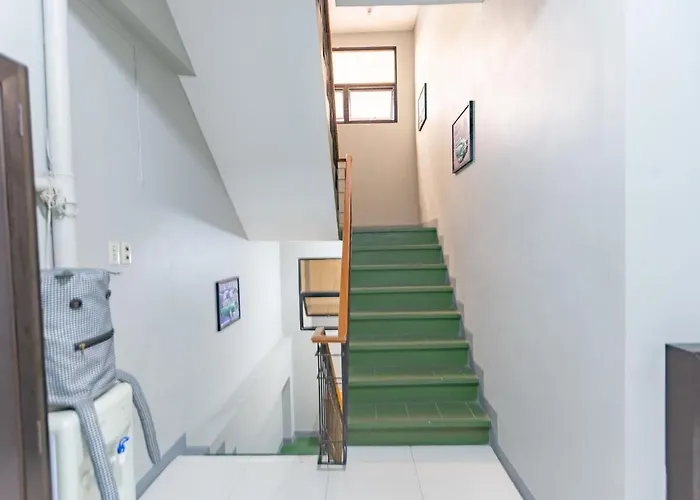 Vaccinated Staff - Oyo 731 P3k Suites 1 2* マニラ市