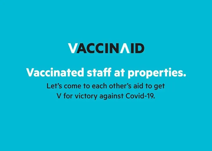 Vaccinated Staff - Oyo 731 P3k Suites 1 ホテル 2*